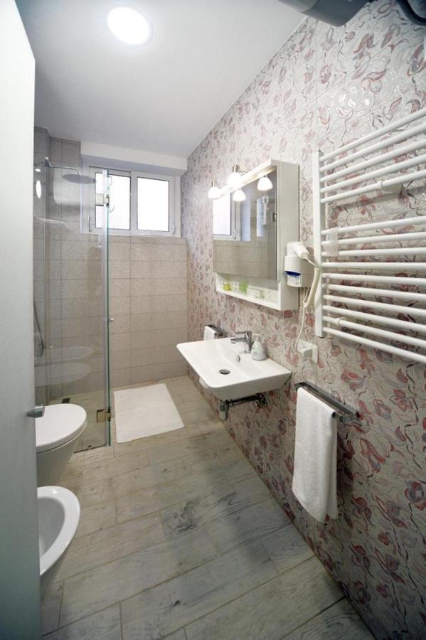 Konak Rooms L Skanderbeg Square Tirana Exterior photo